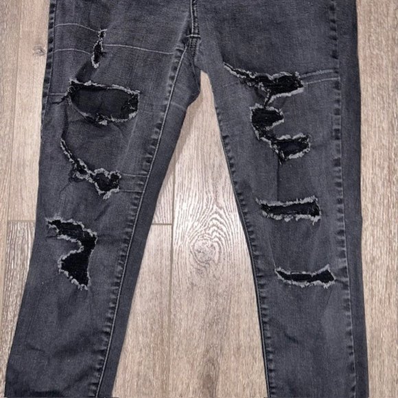 Sonoma Super High Rise Curvy Jegging Black Distressed Jeans Size 9/29W EUC - Picture 2 of 5